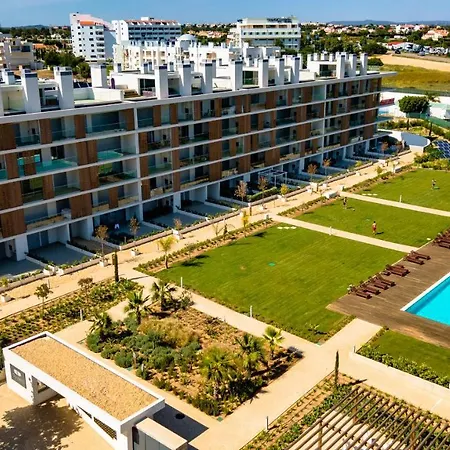 Vista Jardim By Portucasa Apartment